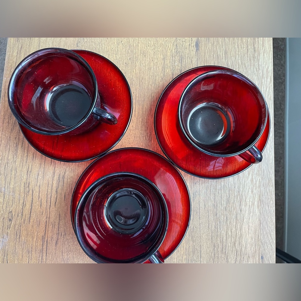 Vintage red Arcoroc France 3 tea cups and 3 saucers Red